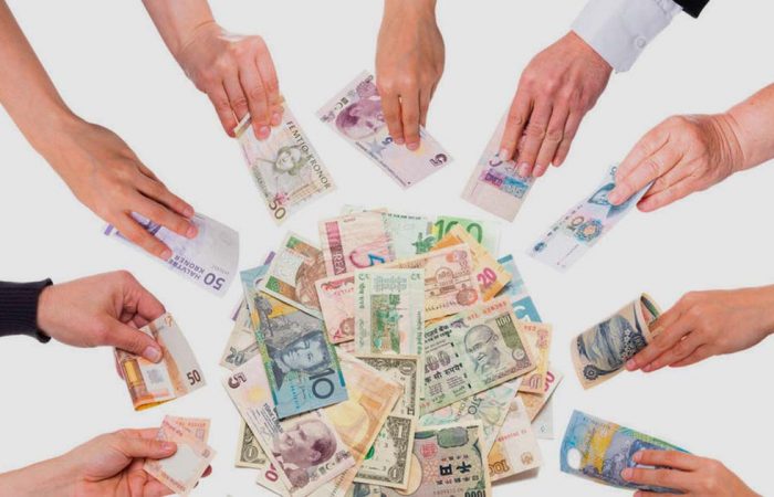 Crowdfunding - lots of hands giving money